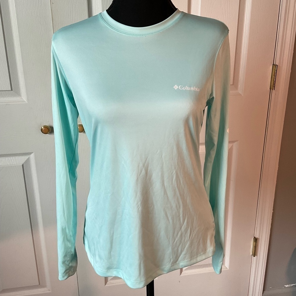 Columbia long sleeve shirt. Size SP